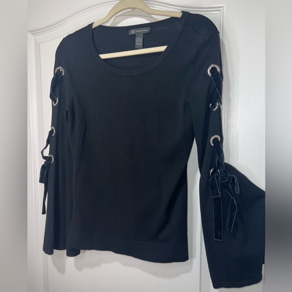 International Concepts Women’s Velvet & Lace Detail Flare Long Sleeve Top Small